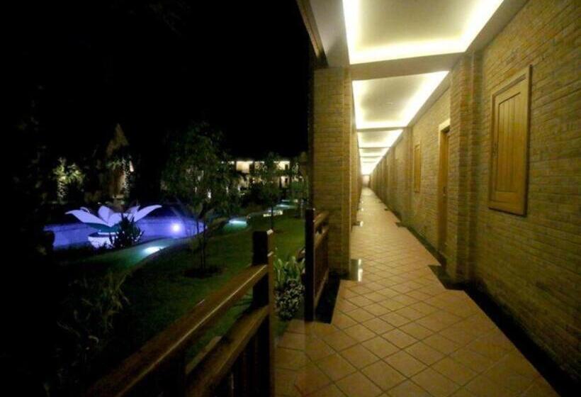 Famous Hotel Bagan