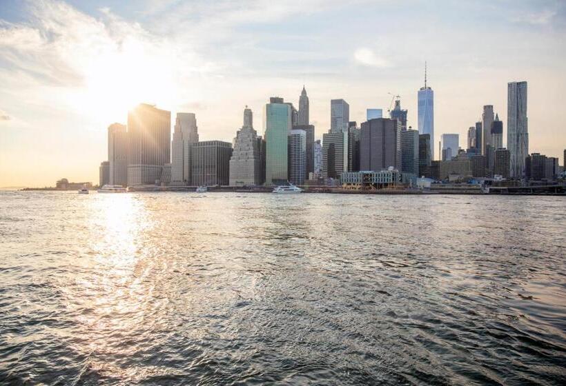 1 Hotel Brooklyn Bridge