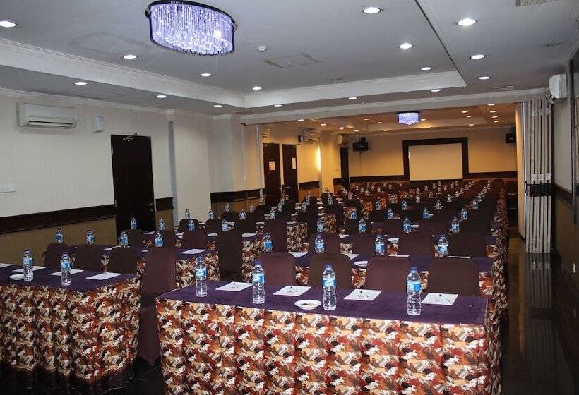 هتل Citra Inn International