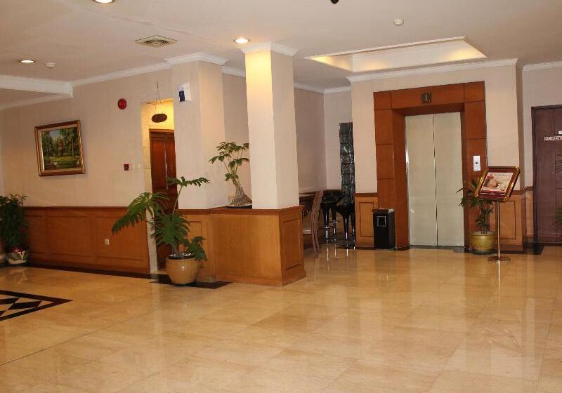 هتل Citra Inn International