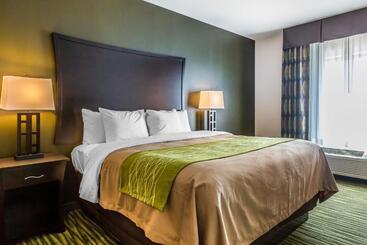 هتل Comfort Inn & Suites Moore  Oklahoma City
