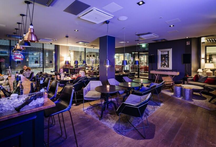 Fotos del hotel Hotel F6:  53