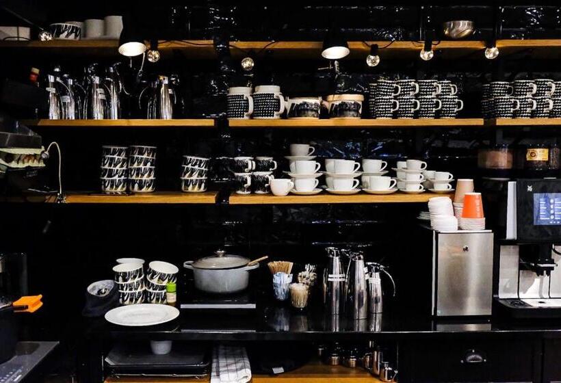 Fotos del hotel Hotel F6:  34