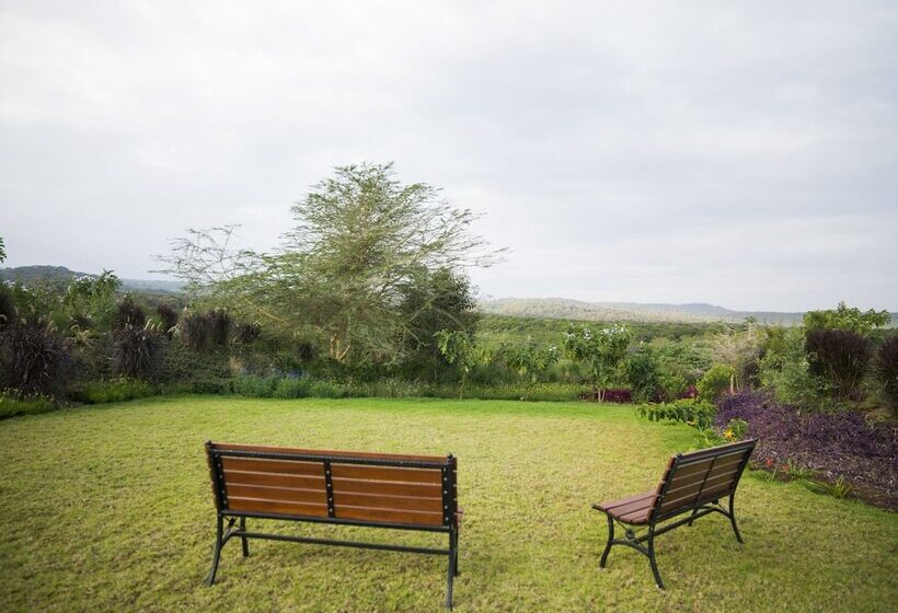 هتل The Retreat At Ngorongoro
