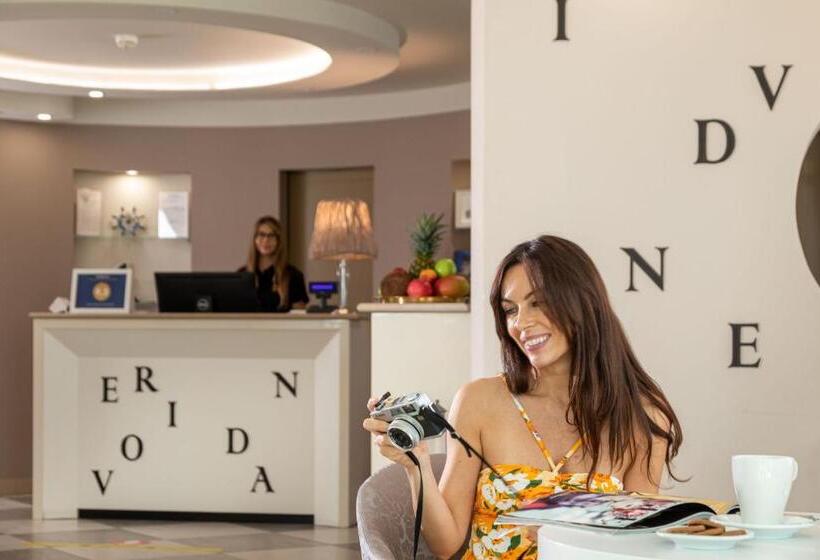 Nero D Avorio Aparthotel & Spa