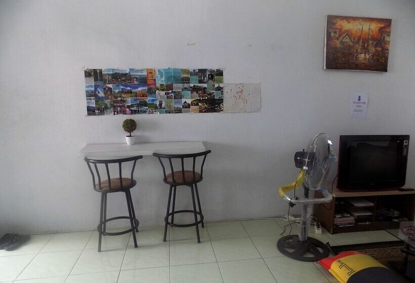 פנסיון Amelia 2 Guest House