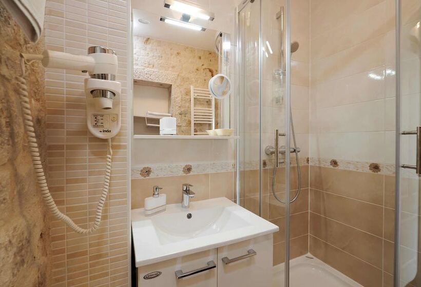 پانسیون Palace Central Square