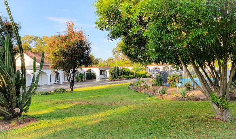 Azalea Motel