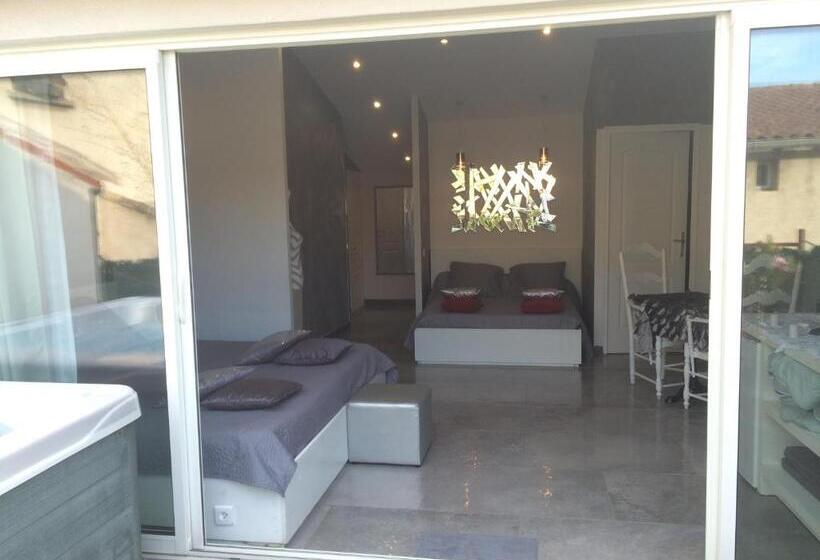 تختخواب و صبحانه Les Chambres De Naevag