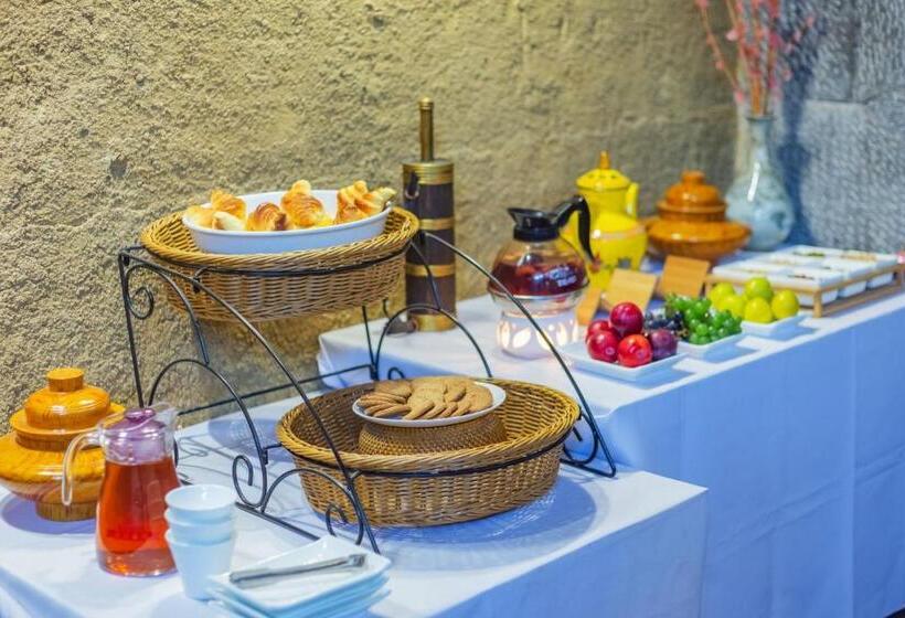 فندق Arrokhampa By Zinc Journey Shangrila