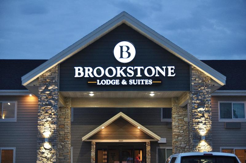 فندق Brookstone Lodge & Suites