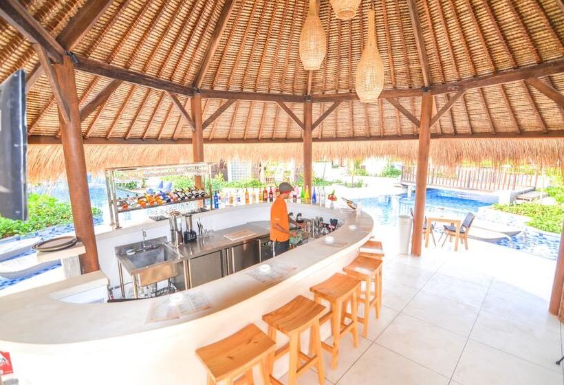 هتل Gili Air Lagoon Resort By Waringin Hospitality