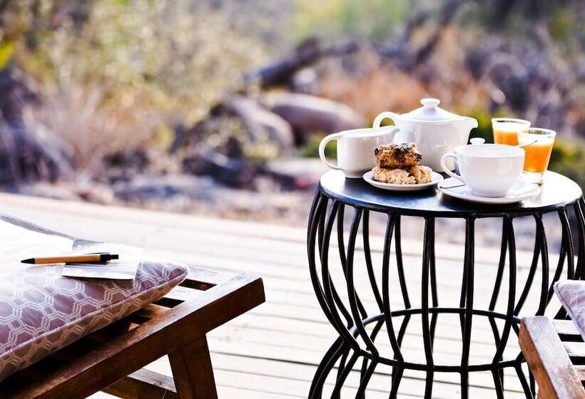 בית מלון כפרי Nambiti Hills Private Game Lodge
