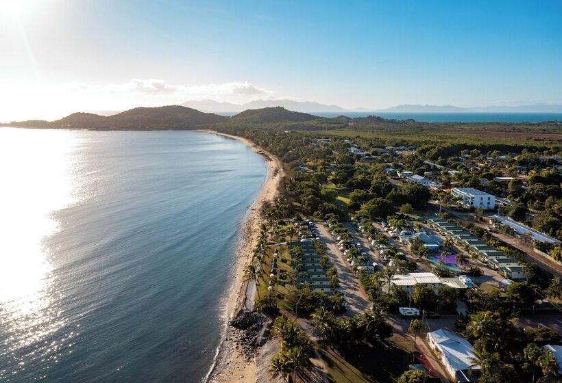 Отель Nrma Bowen Beachfront Holiday Park