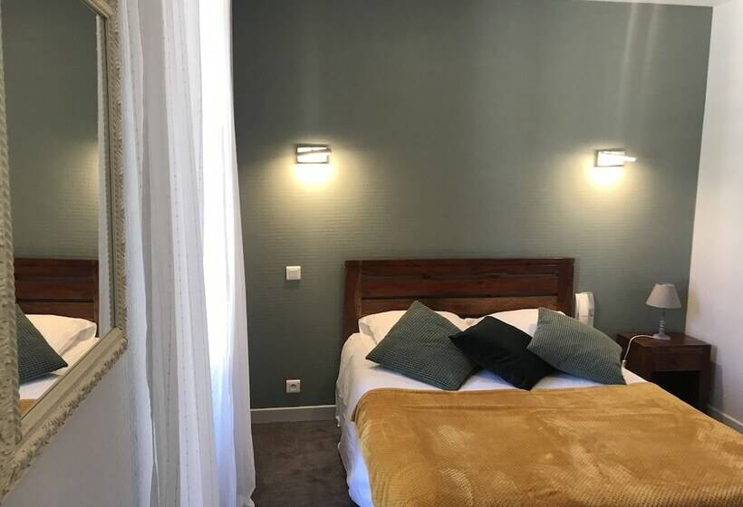 فندق Restaurant Du Plomb Du Cantal