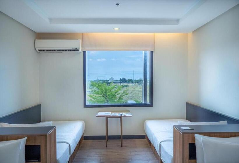 فندق The Bayleaf Cavite