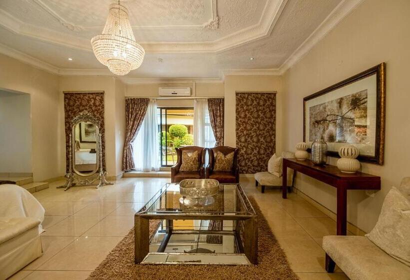 Fotos del hotel The Victoria Falls Deluxe Suites:  21