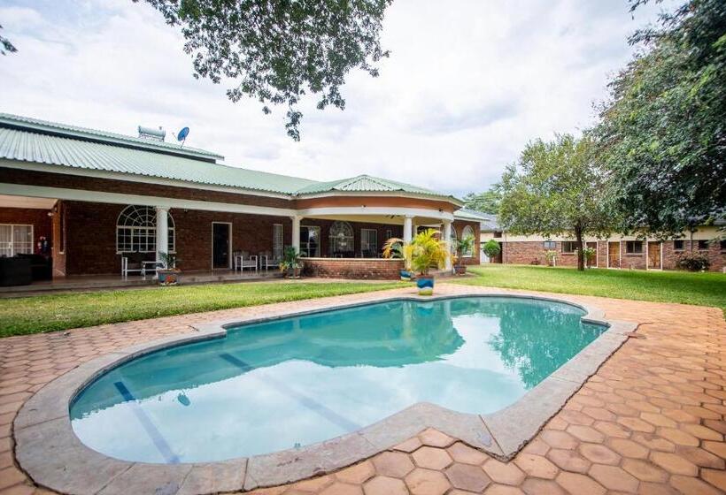 Fotos del hotel The Victoria Falls Deluxe Suites:  8