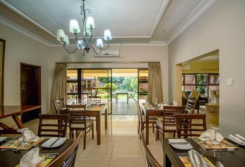 Fotos del hotel The Victoria Falls Deluxe Suites:  29