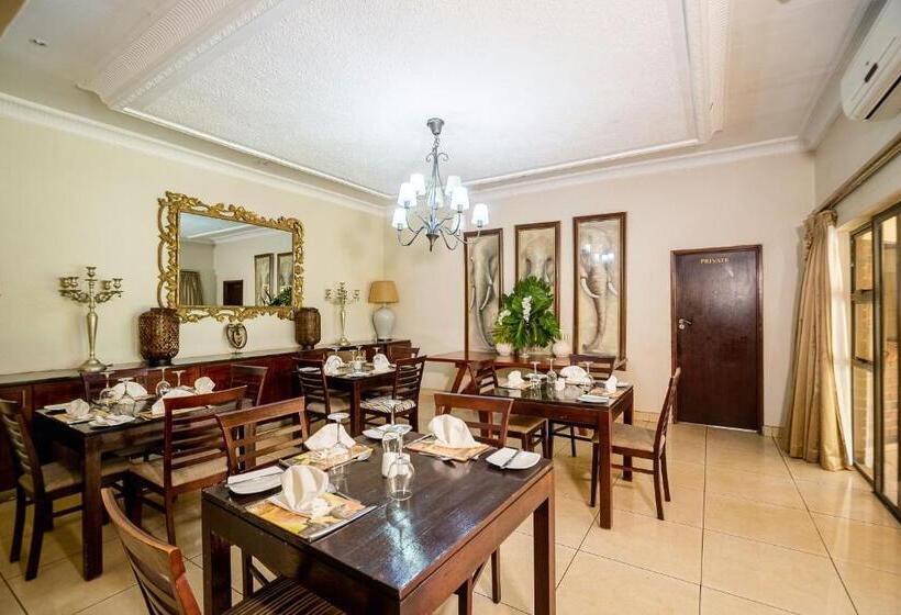 Fotos del hotel The Victoria Falls Deluxe Suites:  23