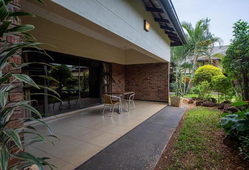 Fotos del hotel The Victoria Falls Deluxe Suites:  12