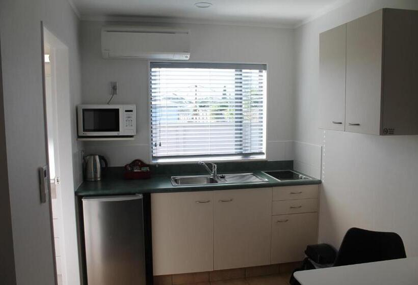 فندق على الطريق Aquarius Motor Inn