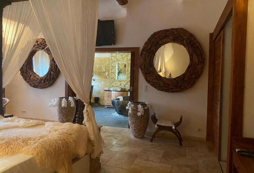 پانسیون Domaine De Piscia
