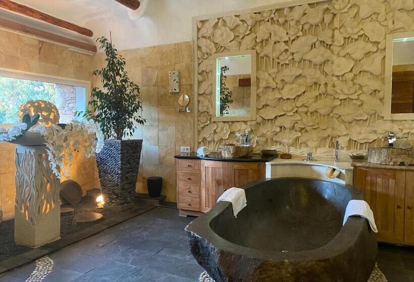 پانسیون Domaine De Piscia