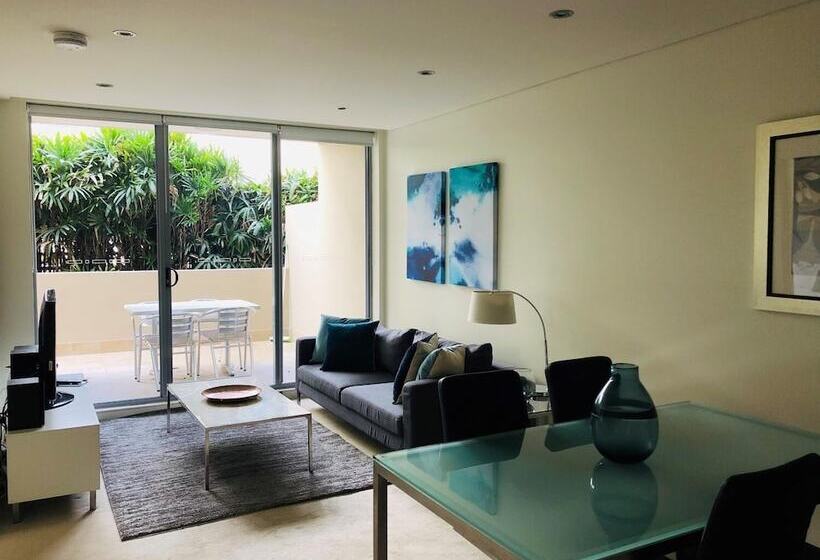 Wyndel Apartments Encore