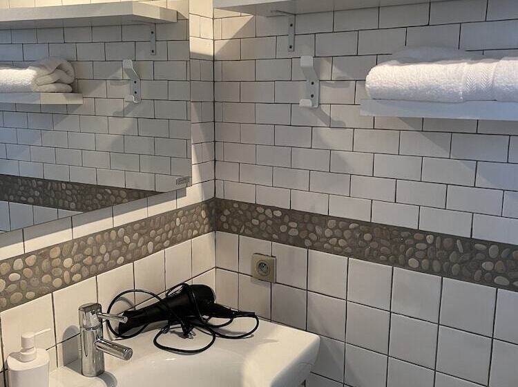 تختخواب و صبحانه Maison Douce Arles