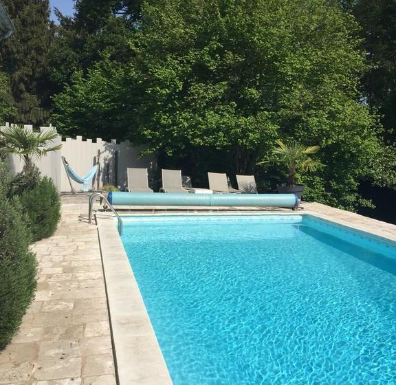 تختخواب و صبحانه Maison D'hôtes Moulin Saint Julien