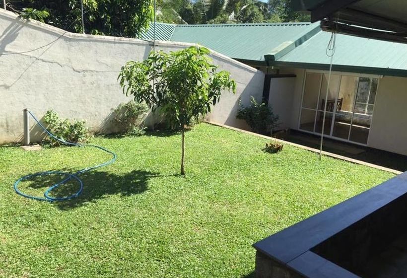 Bed and Breakfast The Victoria Nest Bungalow
