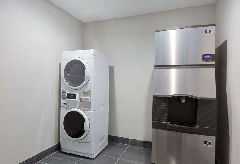 هتل Baymont By Wyndham Bryan College Station