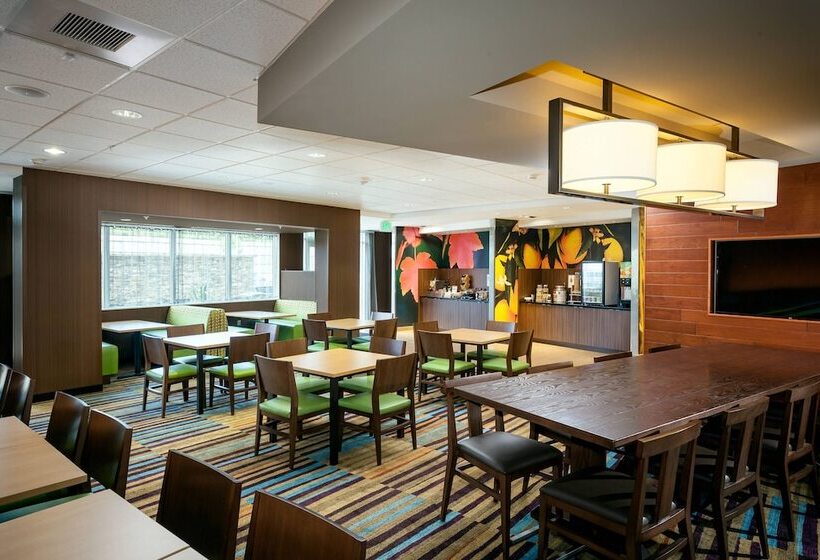 Отель Fairfield Inn & Suites By Marriott Tacoma Dupont