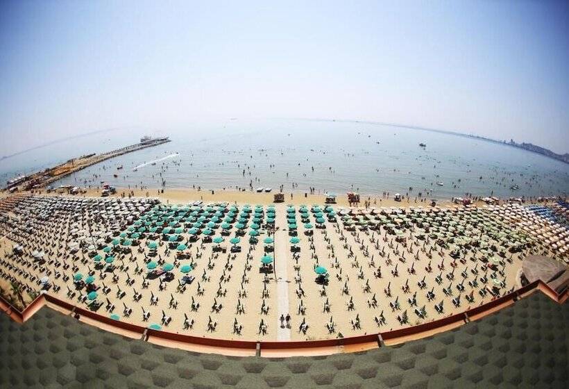 فندق Perandor Beach