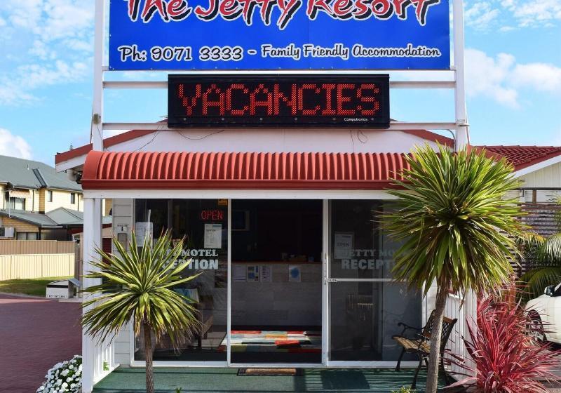 فندق على الطريق The Jetty Resort