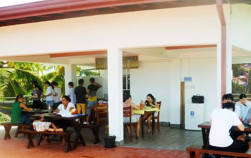 ペンション New Shangrela Beach Resort