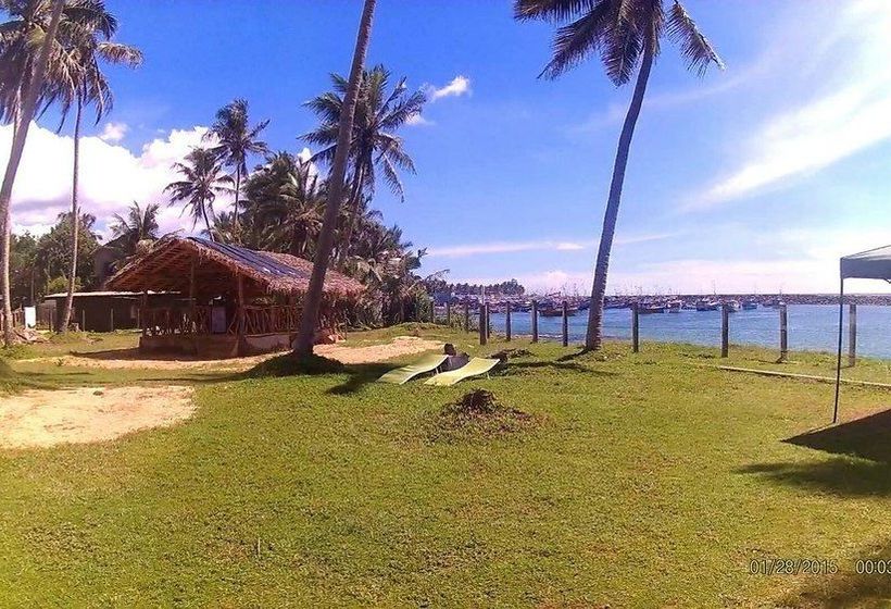 ペンション New Shangrela Beach Resort