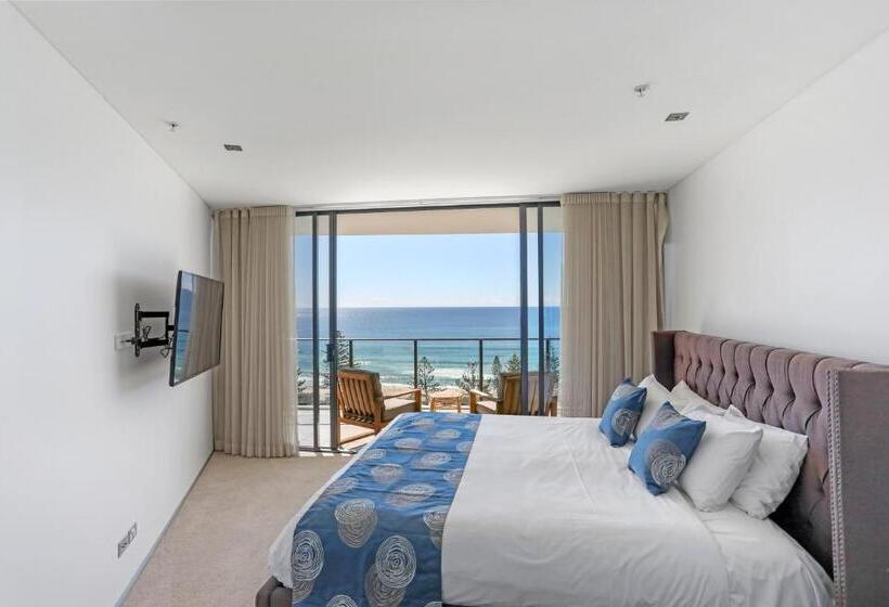 Ambience On Burleigh Beach