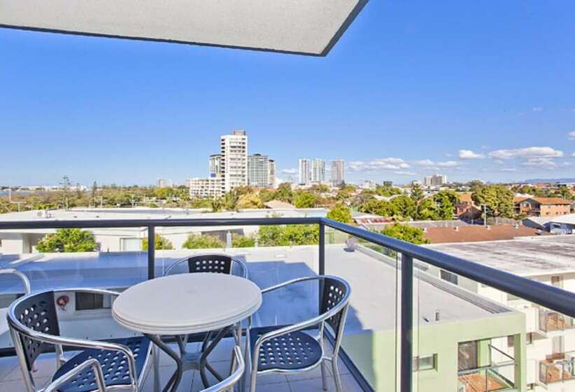 Aqualine Apartments