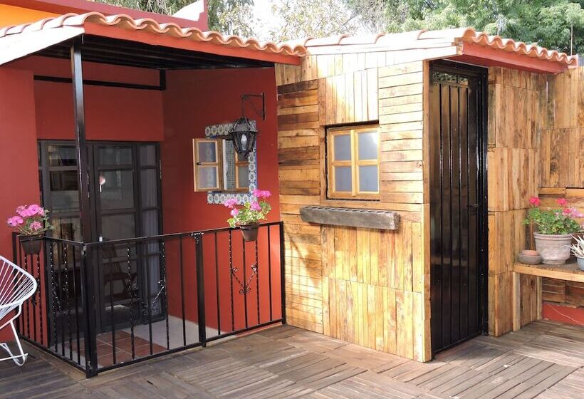 تختخواب و صبحانه La Casita De Coyoacán