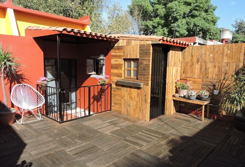 تختخواب و صبحانه La Casita De Coyoacán