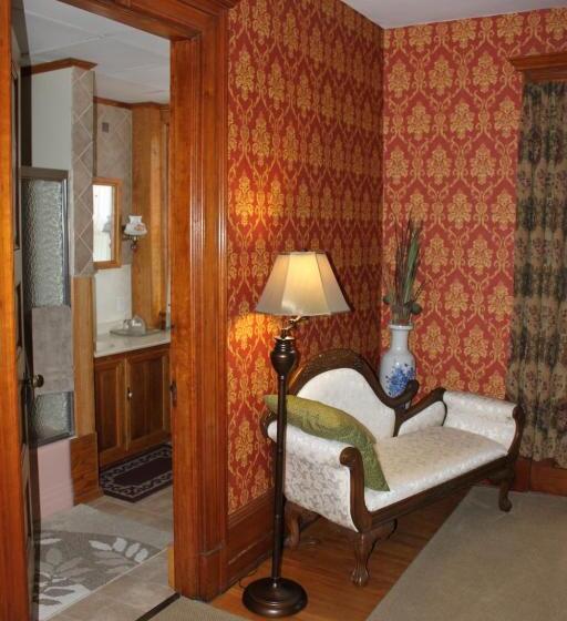 住宿加早餐  Victorian Charm Inn