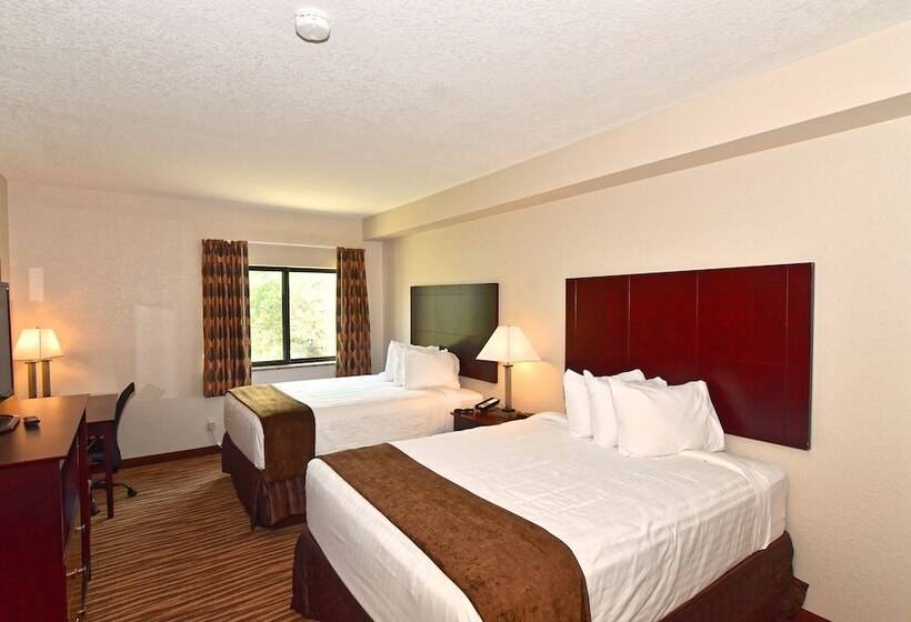 فندق Cobblestone Inn & Suites   Clarion