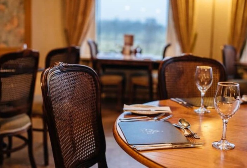 فندق Cornhill Castle