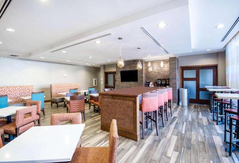 Отель La Quinta By Wyndham Durango