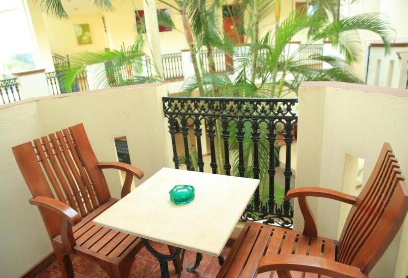 The Ocean Pearl Hotel Negombo