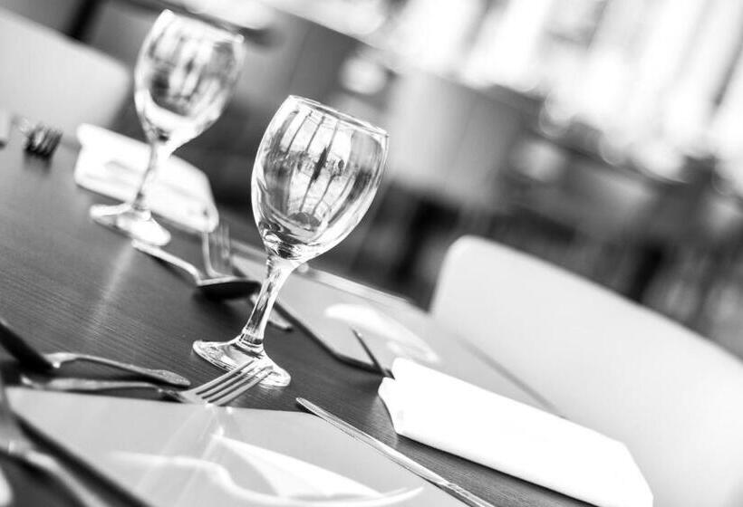 فندق The White Lodge