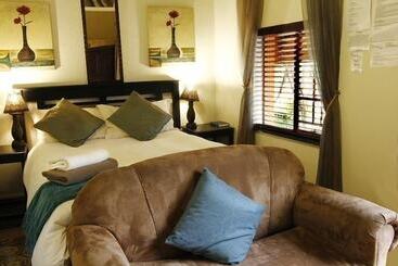 پانسیون Lapalosa Lodge