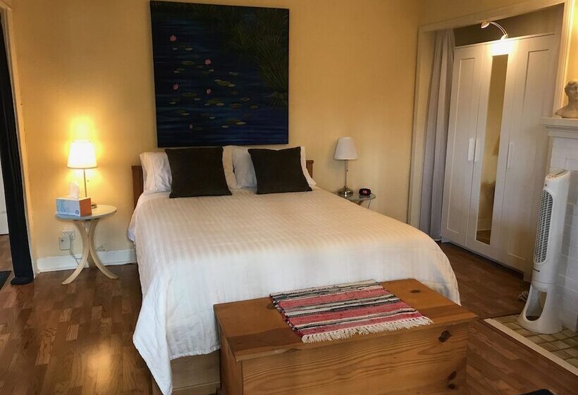 پانسیون Sanborn Guest House